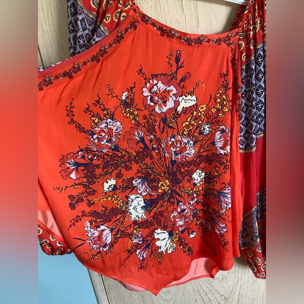 FREE PEOPLE Positano Printed Blouse in Red Orange Floral Sz Large - Picture 5 of 12